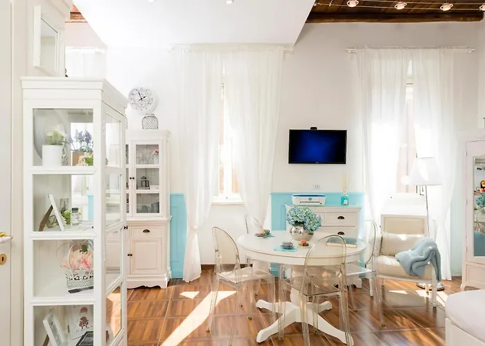 Apartment Capo Le Case, Romantic Flat Near Spanish Steps Rome