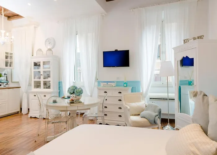 Capo Le Case, Romantic Flat Near Spanish Steps Apartment Rome